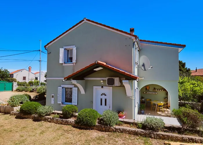 House * Nerezine